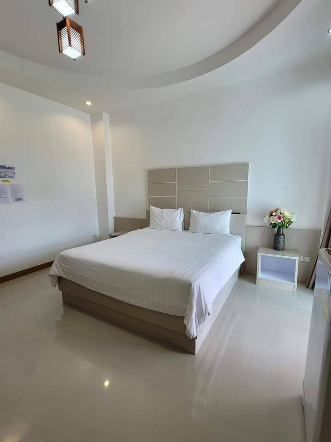 Ketsara Hotel Maha Sarakham Esterno foto