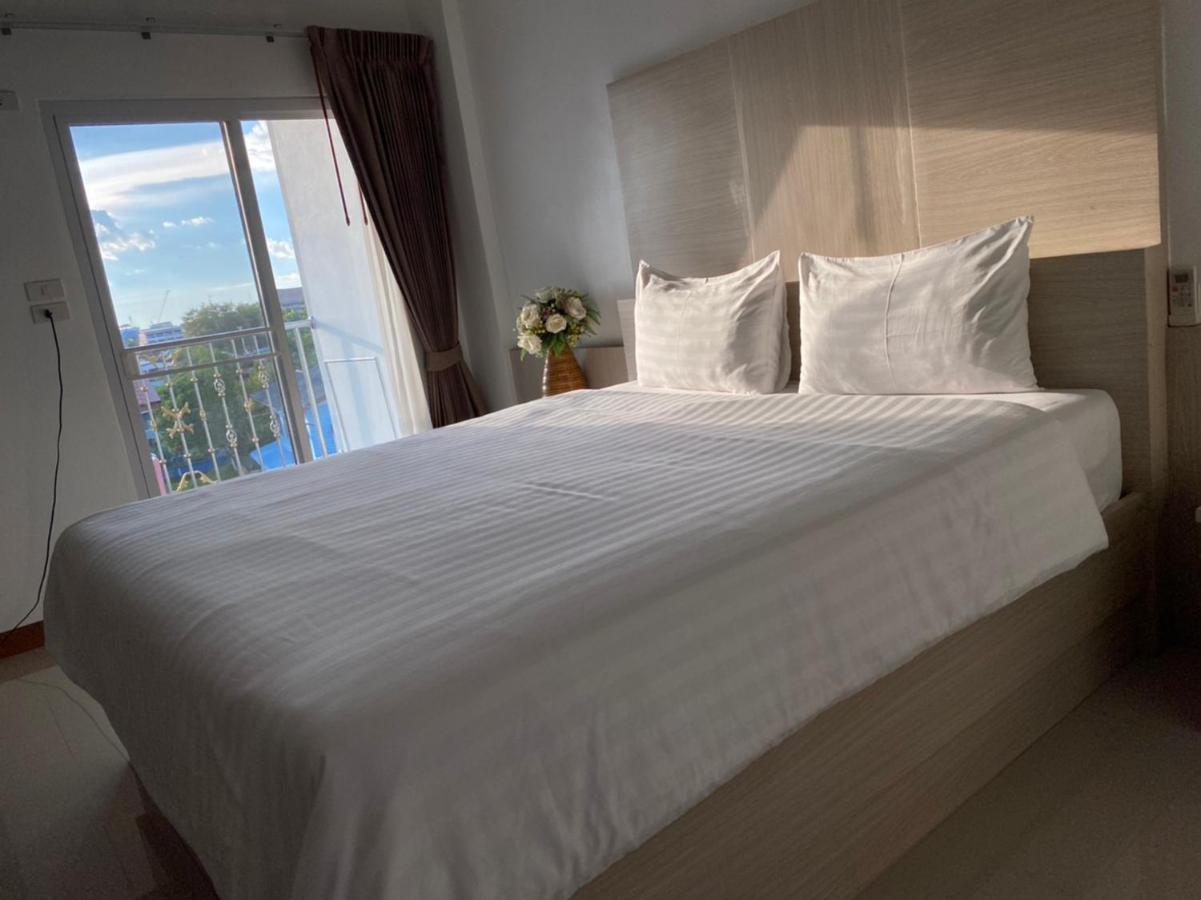 Ketsara Hotel Maha Sarakham Esterno foto
