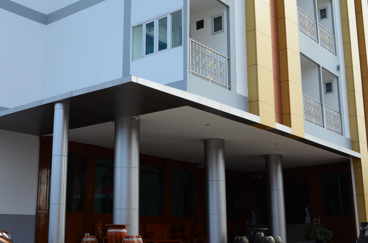 Ketsara Hotel Maha Sarakham Esterno foto