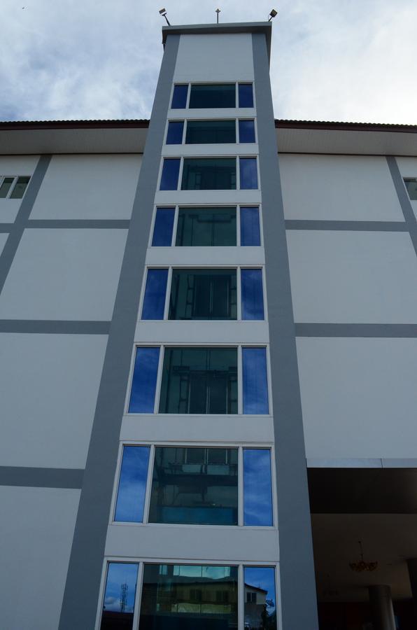 Ketsara Hotel Maha Sarakham Esterno foto